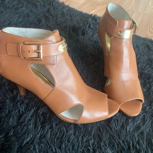 Micheal Kors Heels